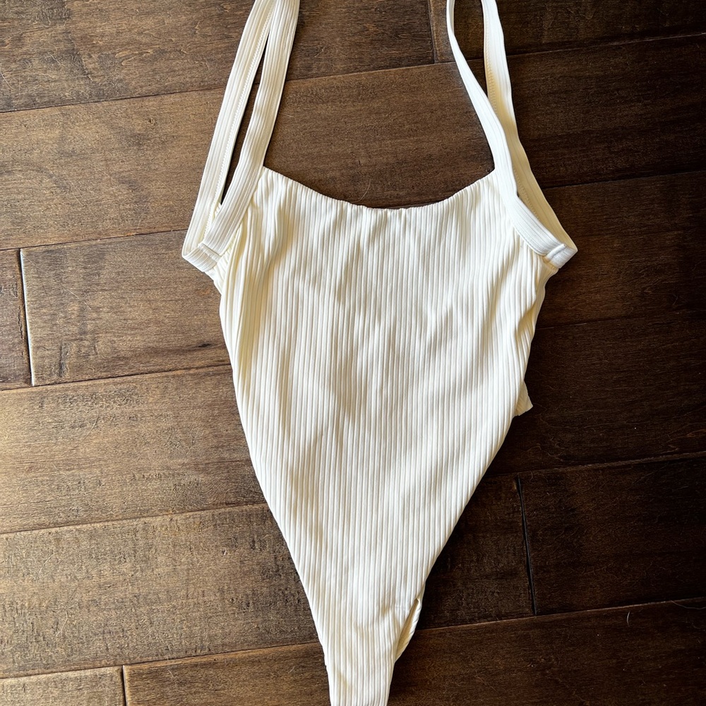 Good American one piece swimsuit